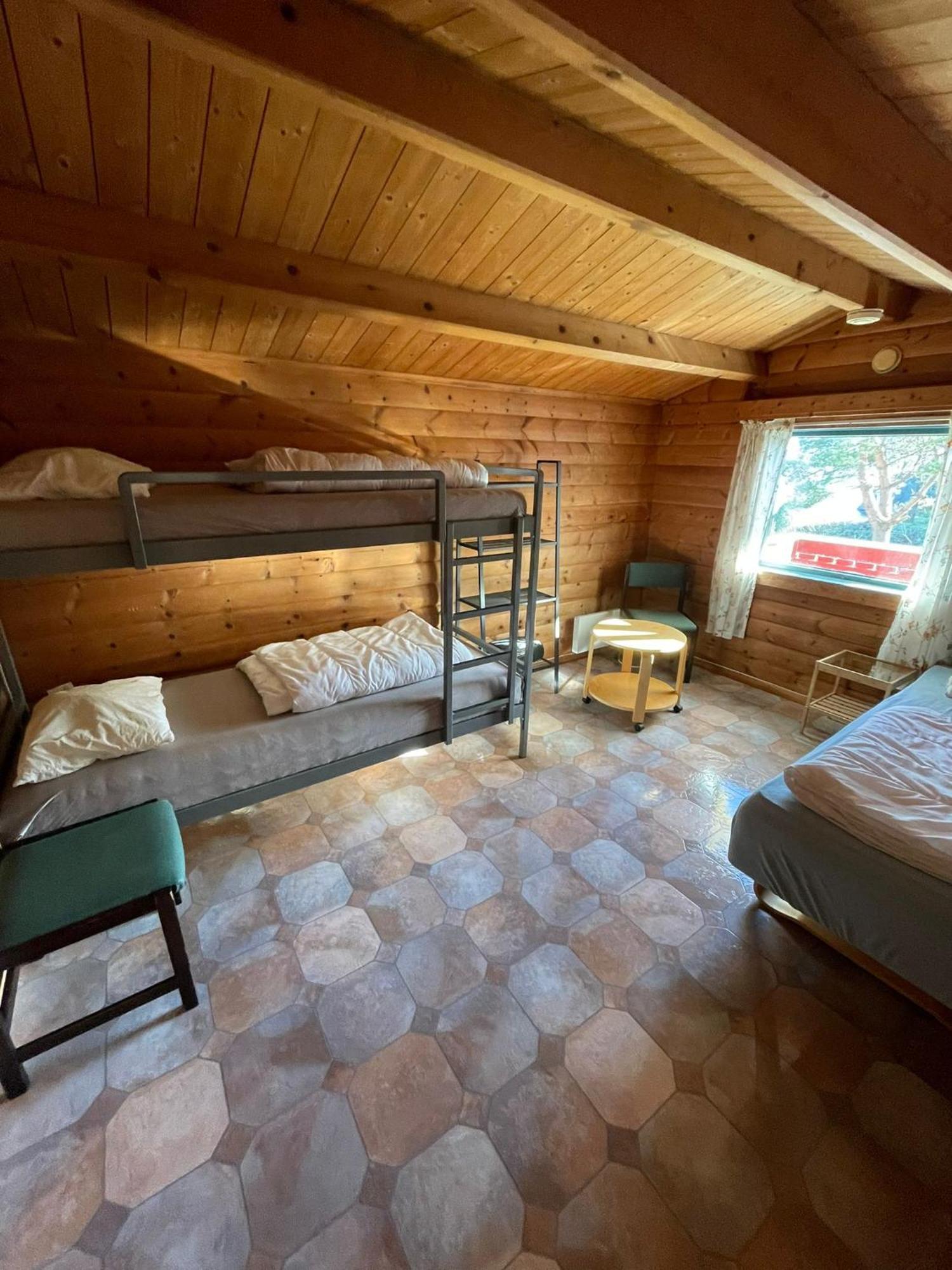 Langenuen Motel & Camping Сторд Екстериор снимка